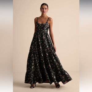 Lulu's Black Floral Maxi Dress